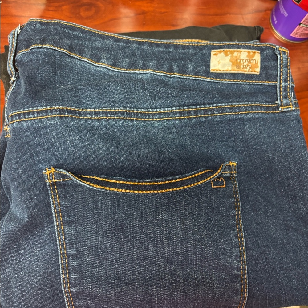 Crown & Ivy Women's Dark Blue Jeggings